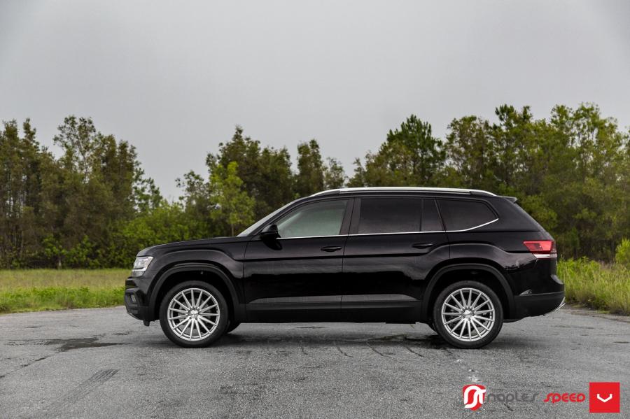  Volkswagen Atlas V6 4Motion on Vossen Wheels (VFS2) 2017 года  (фото 3 из 18)